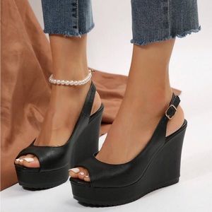 Heel Strap Wedged Heels 👠